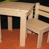 Masuta din lemn si scaun pentru copii